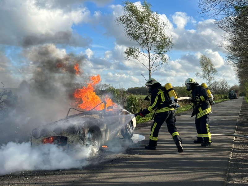 Einsatzfoto PKW-Brand